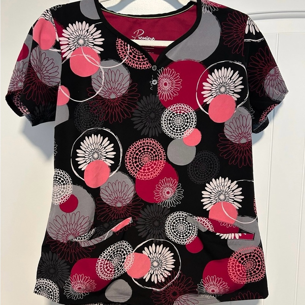 Scrub Top size medium